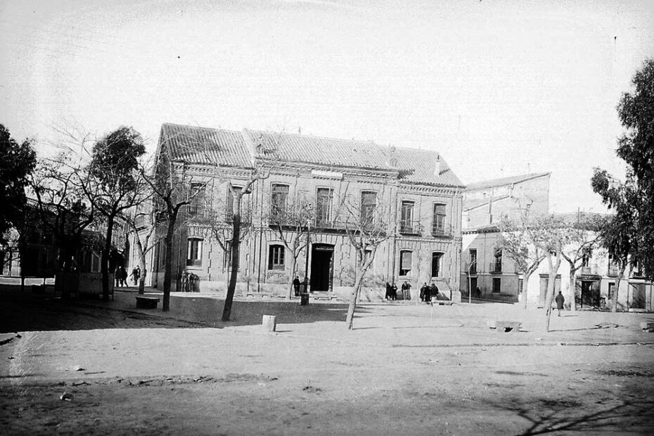 ayuntamiento carabanchel bajo 1926, poco antes de que Antonio Antoranz fuera alcalde