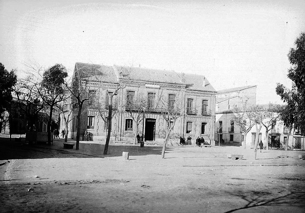 ayuntamiento carabanchel bajo 1926, poco antes de que Antonio Antoranz fuera alcalde