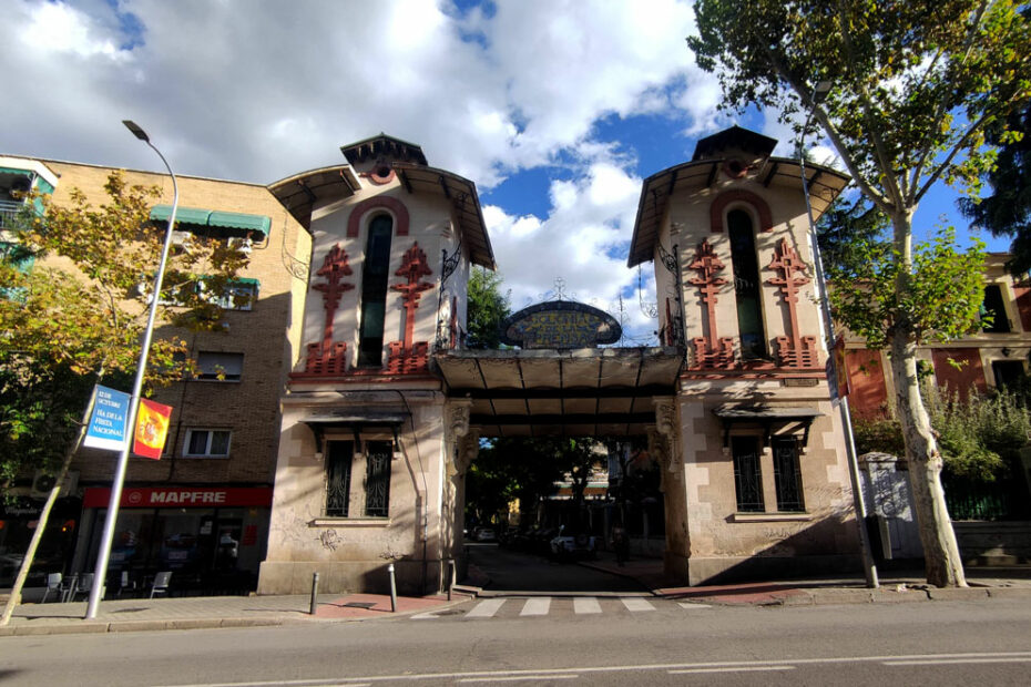 arco de la colonia de la prensa