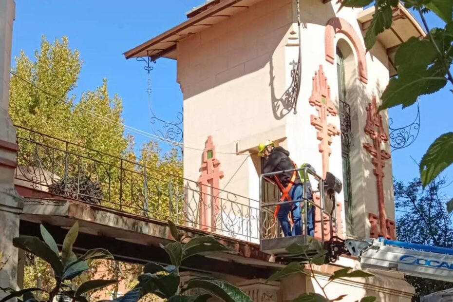 arco de la colonia de la prensa